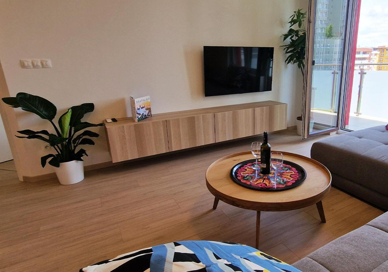 Luxury Grand Apartments By Bratislavatrip Luaran gambar